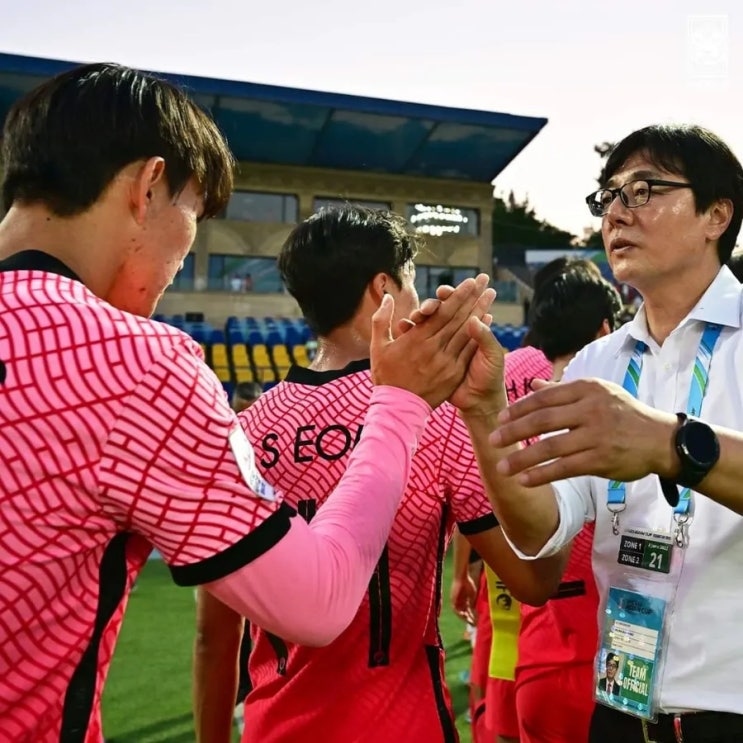 <b>황선홍</b> 감독 "<b>한일전</b> 승리 위해 뭐든지 할 것"