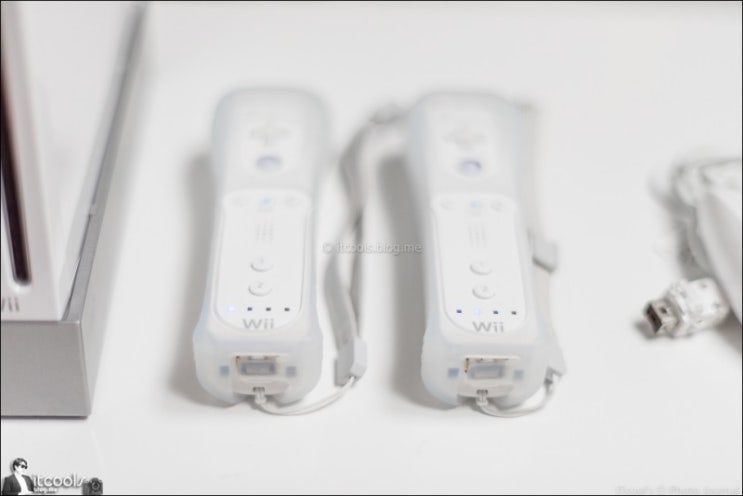 닌텐도 위 리모컨 연결하는법 닌텐도 위 리모컨 연결하는법