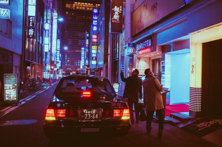사회적 거리 두기 해제로 인한 '택시 대란', 지하철 운행으로 해소되는 문제일까?