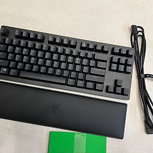 레이저 헌츠맨 v2 TKL 텐키리스 리니어 RAZER 키보드 타건 두달 사용 후기!