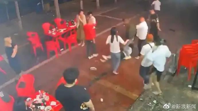 중국 식당서 여성 4명 집단폭행에 여론 분노…피의자 9명 체포