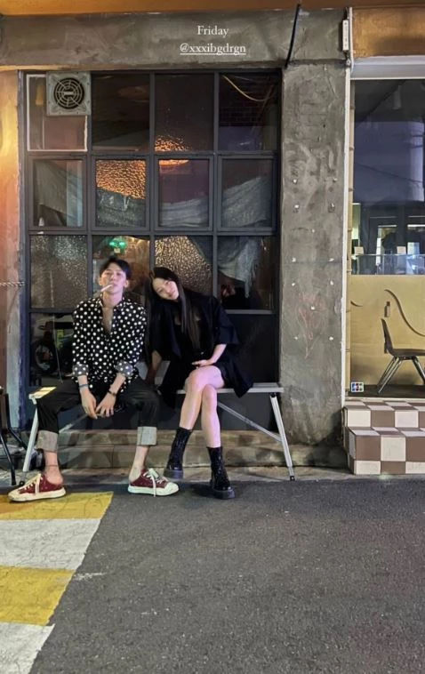 빅뱅 지드레곤, 한남동에서 모델 김아현과 함께 찰칵...두 사람은 자연스럽고 편안한 분위기 빅뱅 지드레곤, 한남동에서 모델 김아현과 함께 찰칵...두 사람은 자연스럽고 편안한 분위기