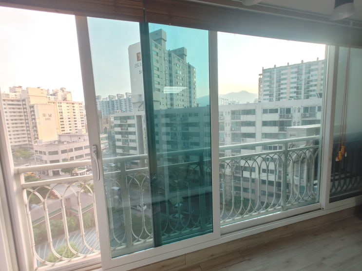  시흥 아파트썬팅 배곧동 죽율동 은행동 아파트 거실창문 열차단썬팅 자외선차단썬팅 저층 시선차단썬팅 시공