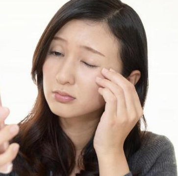 얼굴 대상포진 증상과 마비 후유증 람세이 헌트 증후군
