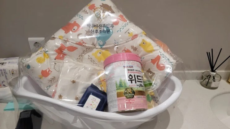  더나아산부인과_자연분만 2박3일 입원 후기,자연분만 후 증상,출산선물