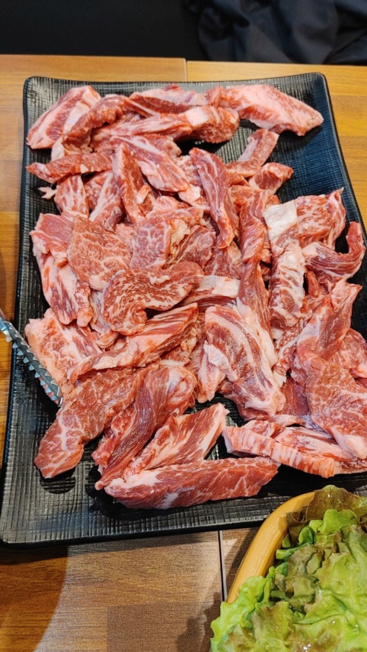  태백한우맛집 태백한우마을 한우생갈비살과 한우육회