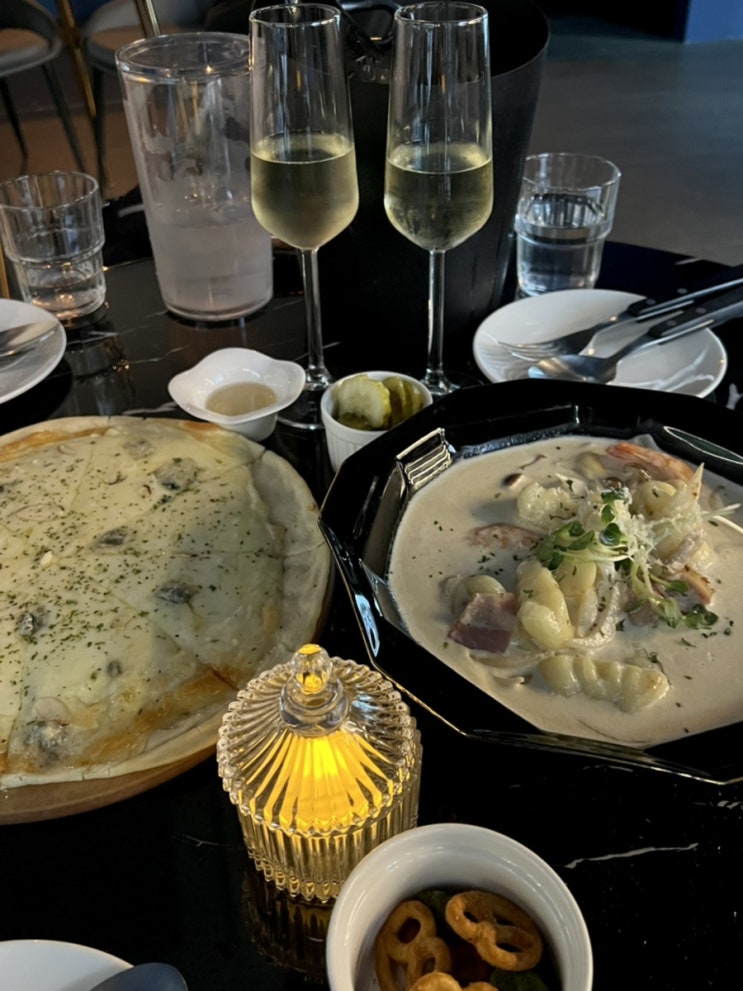  상무지구 뇨끼 와인바 , 멋