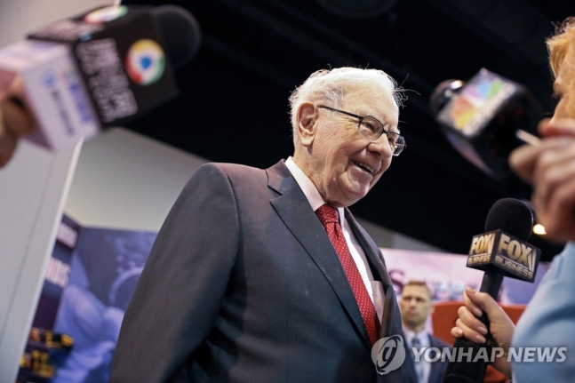 '버핏과의 점심' 경매 호가 급등…하루도 안돼서 38억원 '버핏과의 점심' 경매 호가 급등…하루도 안돼서 38억원