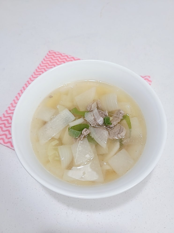 맑은 소고기 무국 맛있게 끓이기 황금레시피 맑은 소고기 무국 맛있게 끓이기 황금레시피