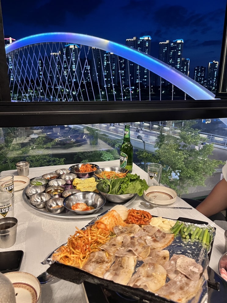 고기 반찬 뷰 뭐 암튼 다 만족했던 잠수교집 직영 미사점