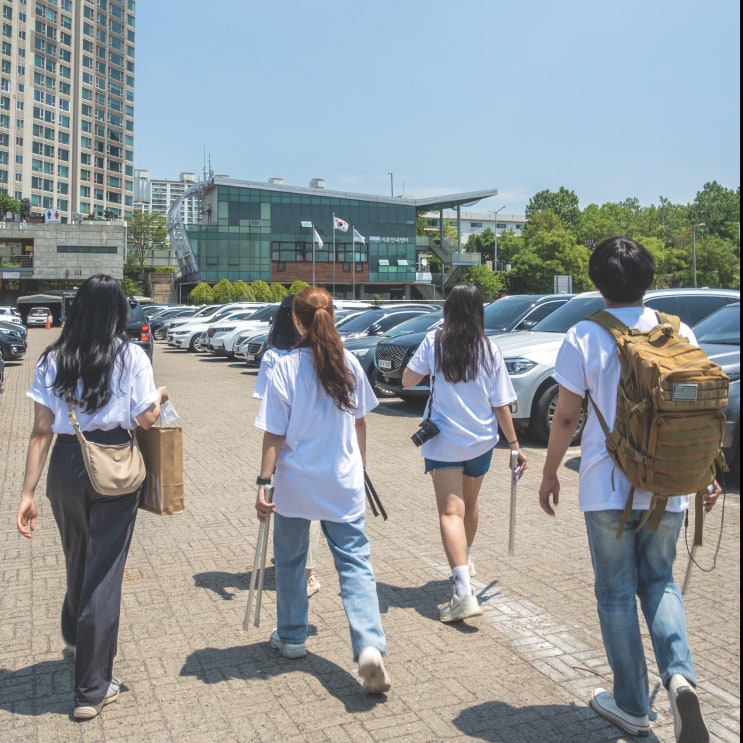  이촌한강공원에서 플로깅, 쓰레기 줍기 실천!