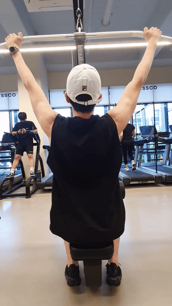  전주 서신동 천변 근처 헬스장 피트니스코 '운동 바로하자' STEP6 렛풀다운 Lat Pull Down 코코헬스장