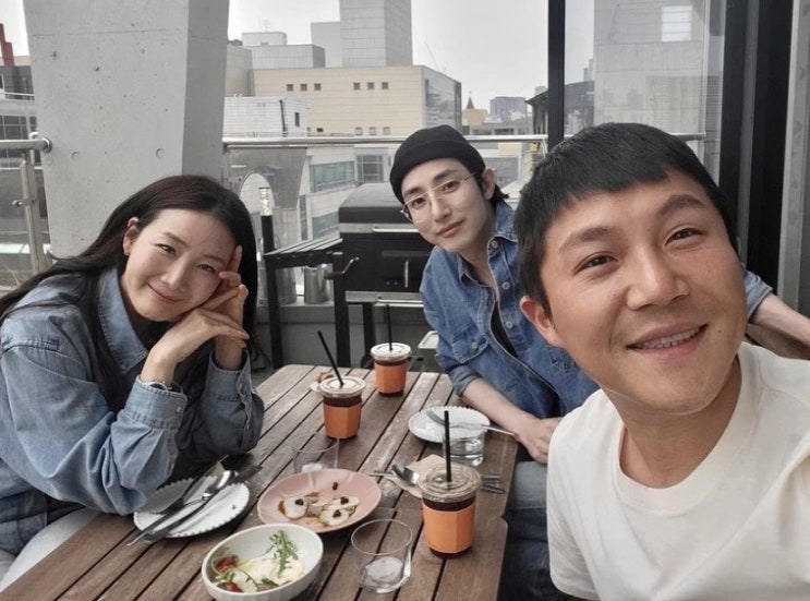 '톱 배우' 최지우, 조세호가 자신의 SNS에 올린 '꼴값' 감성시에 진지하게 걱정 드러내다 '톱 배우' 최지우, 조세호가 자신의 SNS에 올린 '꼴값' 감성시에 진지하게 걱정 드러내다