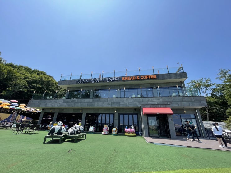  영종도 애견동반 카페 , 영종도 을왕리 대형카페 : 을왕리빵판다 베이커리 카페 , 애견동반 주말 및 공휴일 이용가능
