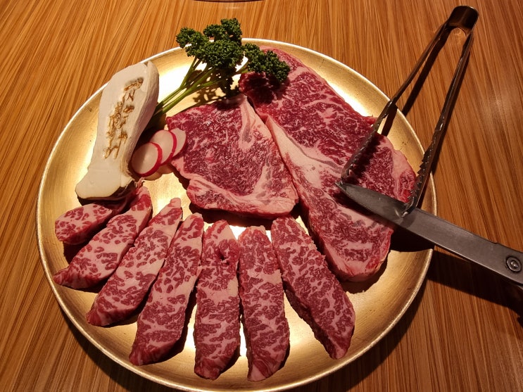  [왕비집 명동중앙점] 웨스틴 조선 서울 호텔 숙박 시 방문했던 신세계백화점 본점 근처 서울 4대문 갈비 명가 소고기 맛집