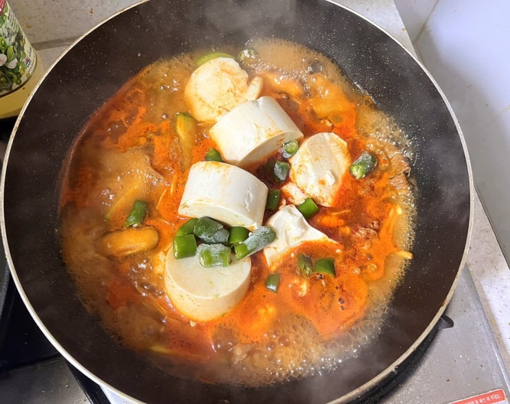  밀키트로 순두부찌개 조리하기 !