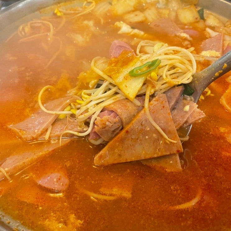 명동/을지로 직장인 맛집 화포식당 점심특선(부대찌개, 제육볶음)
