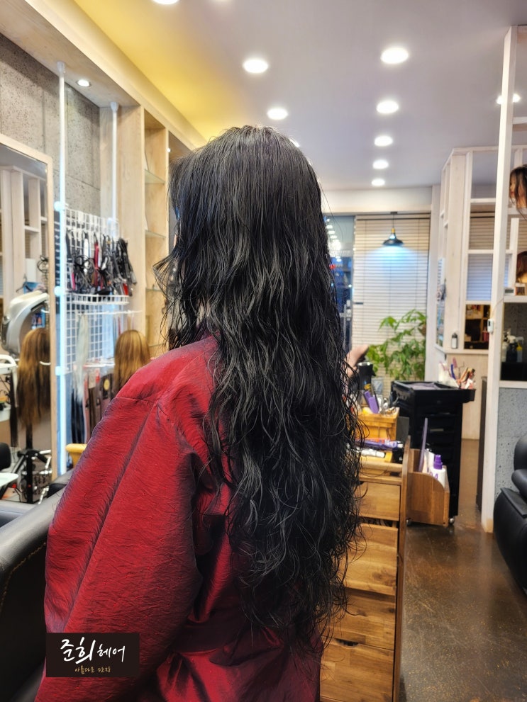  긴머리 레이어드컷+굵은히피펌 여자파마종류 준희헤어