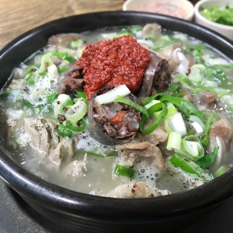 성환이화시장 순대타운 매일영업 다섯번째집 순대국밥 엄니순대 / 천안식후감
