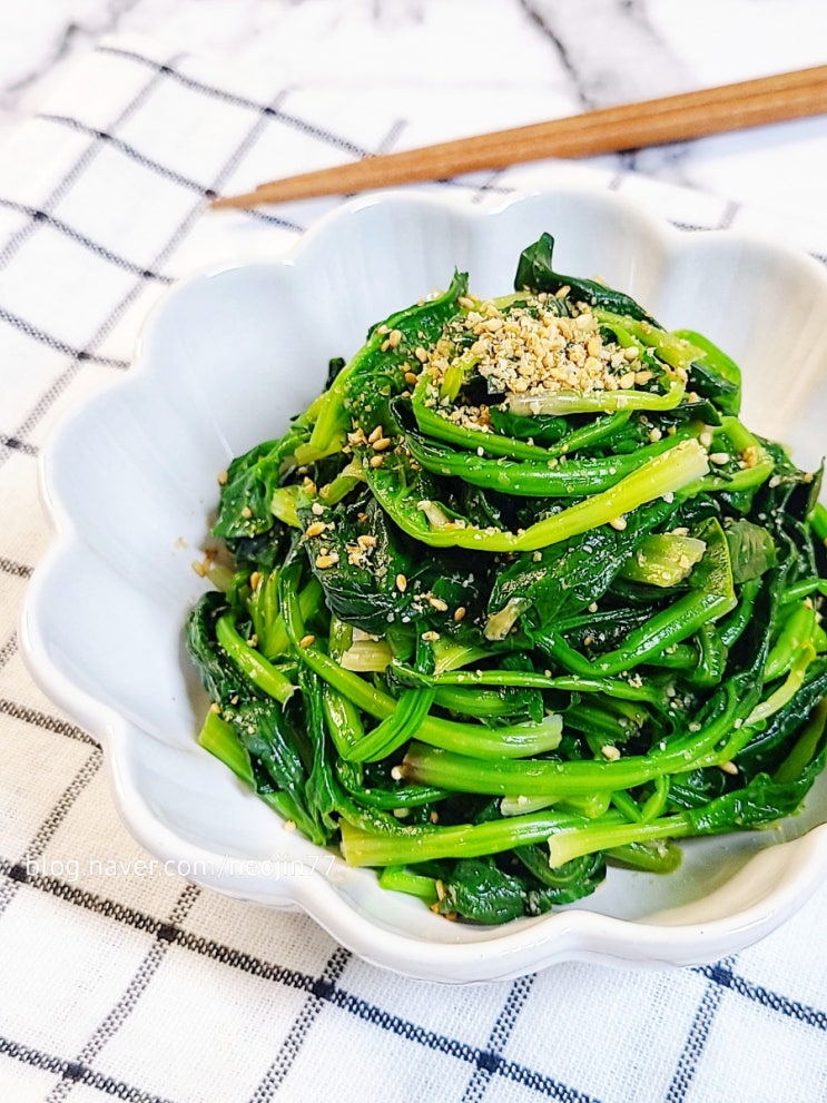 시금치무침 만드는법 시금치나물무침 시금치요리 아이들 채소반찬 시금치무침 만드는법 시금치나물무침 시금치요리 아이들 채소반찬