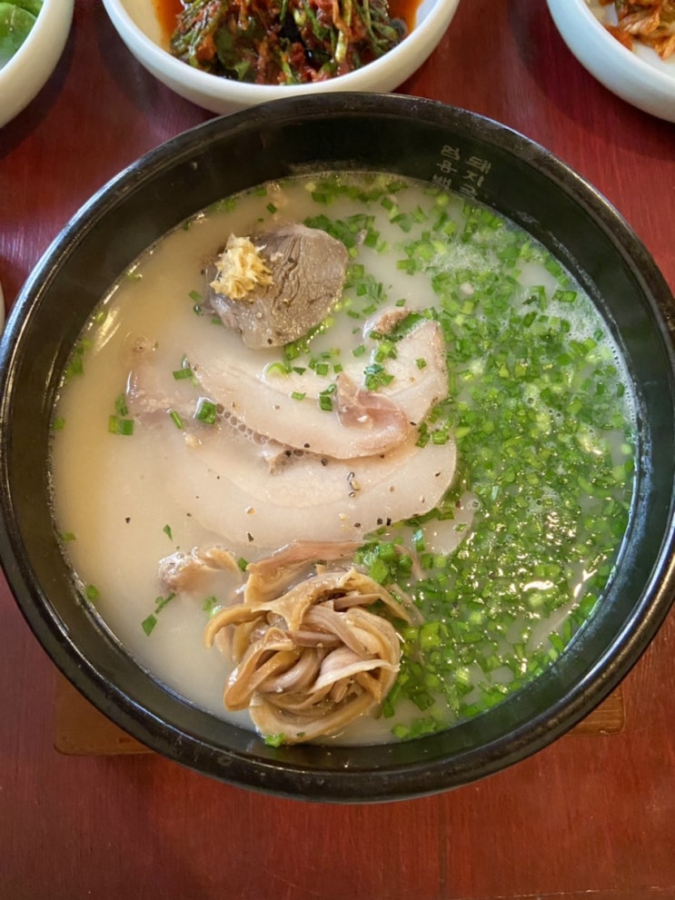 나도 갔다 ! 엄용백 돼지국밥. 드론쇼