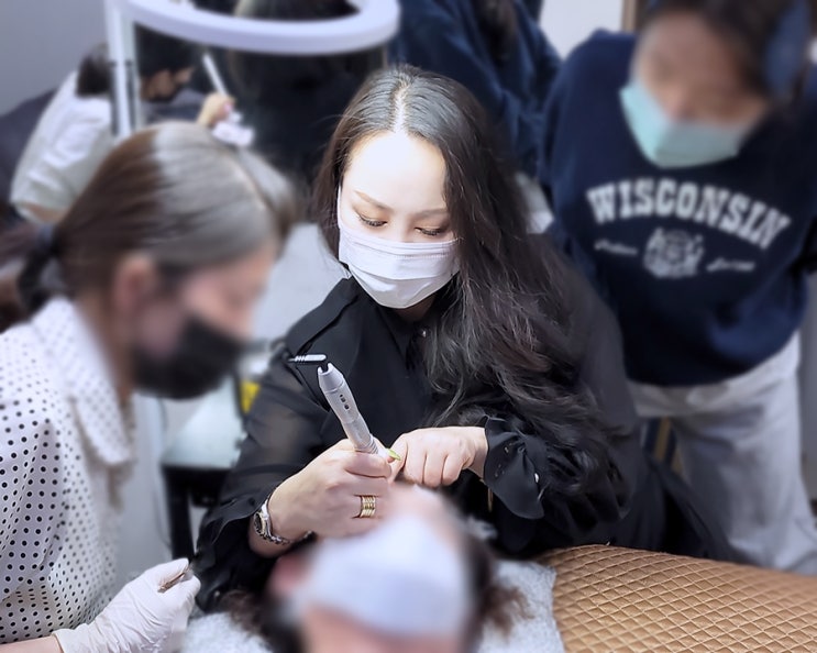  반영구속성 교육 색소 배합법과 엠보기법 기초 수강