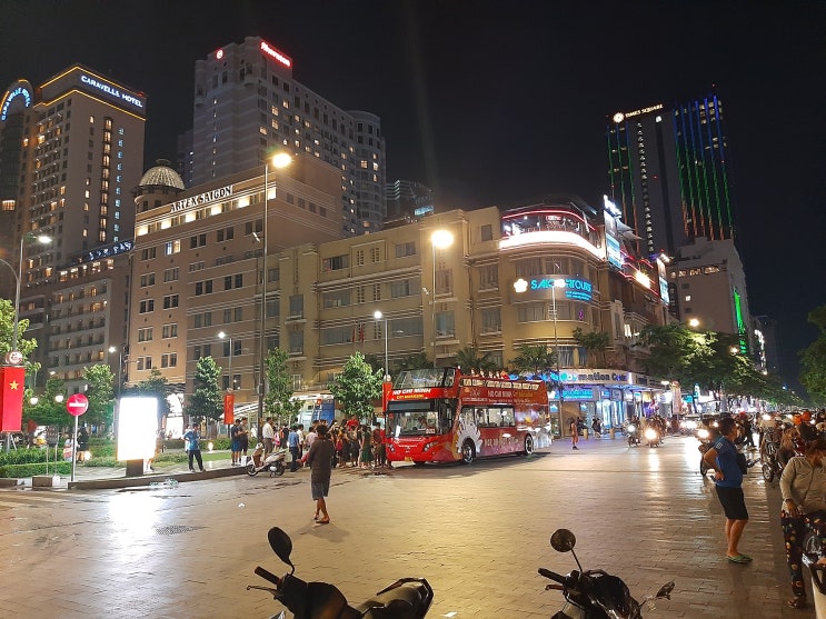  [호치민] 유명 관광지를 모두 둘러볼 수 있는 "호치민 시티투어버스(saigon city tour bus)" - 2층버스에서 맞는 시원한 밤바람과 호치민의 야경 및 예약방법 공유