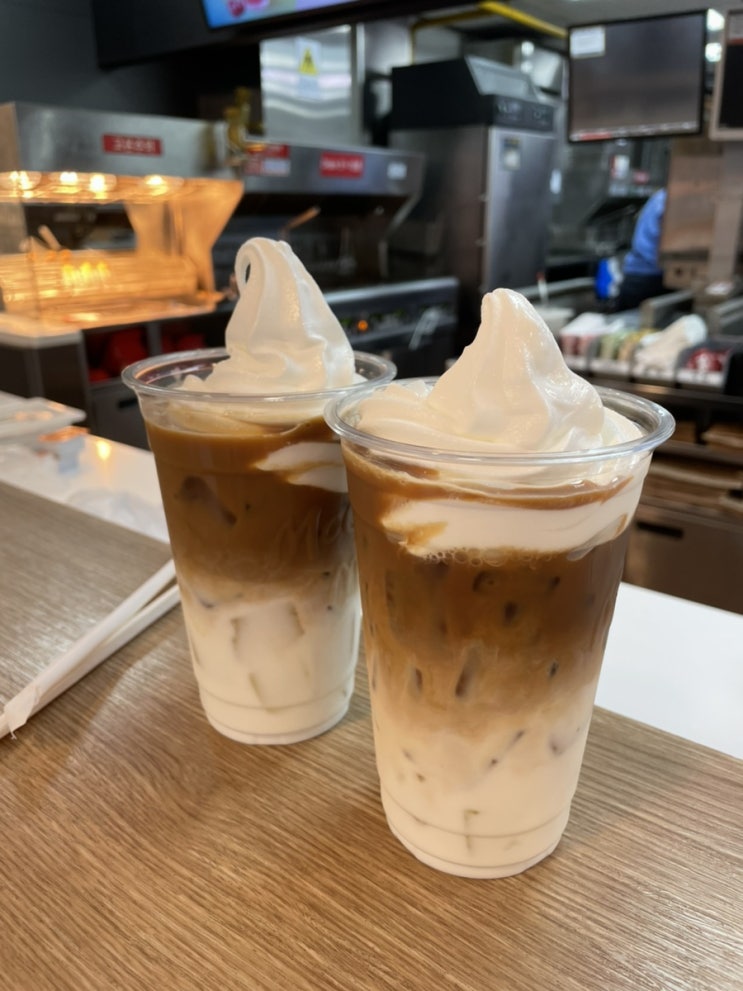 맥도날드아이스크림라떼/맥도날드신메뉴/맥도날드아이스크림라떼후기