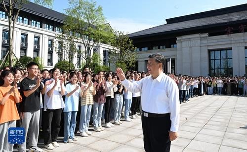 중국 취업난에 공청단 "낙후한 지방서 봉사하라" 독려 중국 취업난에 공청단 "낙후한 지방서 봉사하라" 독려