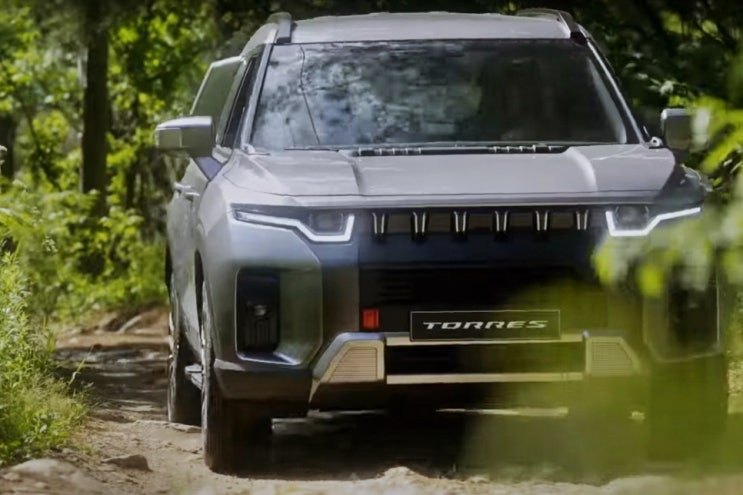 <b>쌍용 토레스 가격</b> 정보 / 중형 SUV J100 사도 될까?