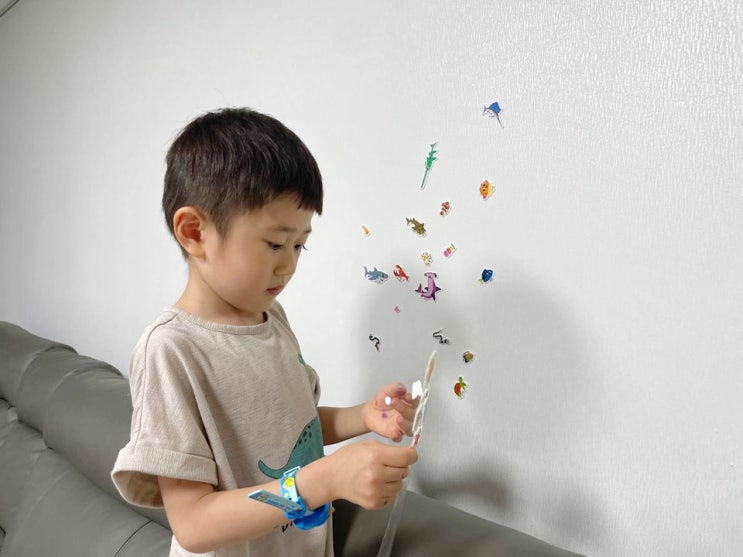  소근육과 눈과 손의 협응력 발달! <말랑말랑 붙였다 떼었다 바다 동물 뽑기 스티커>