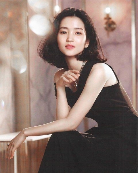 김태리 단발 펌 우아해 김태리 단발 펌 우아해
