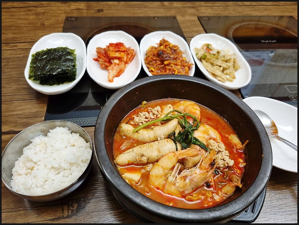 강남동태탕 군포역점 사진 4