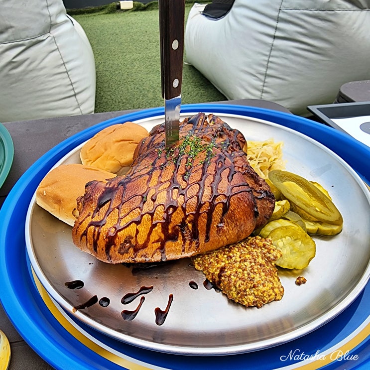  쿤스트라운지 슈바인학센 남해맛집 독일마을맛집 (ft.남해 최고 뷰맛집)