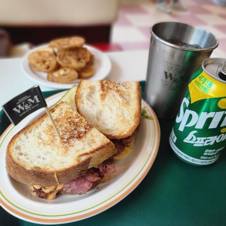  [강남역/신논현역 맛집] 테이블링 대기등록《위트앤미트》아메리카 샌드위치 줄서는식당