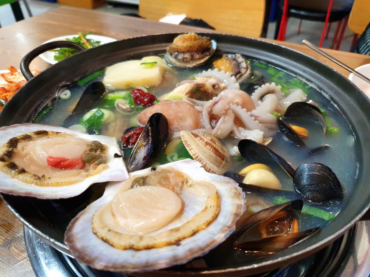  명일역 맛집 탕의신홍대포 강동구 해천탕 푸짐해