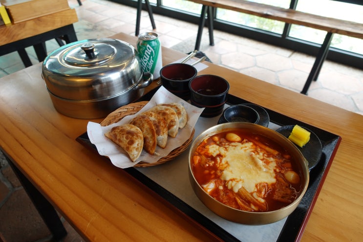  [경주/황남동] 황남만두 : 경주 황리단길 맛집, 속이꽉찬 수제만두&월지떡볶이 후기