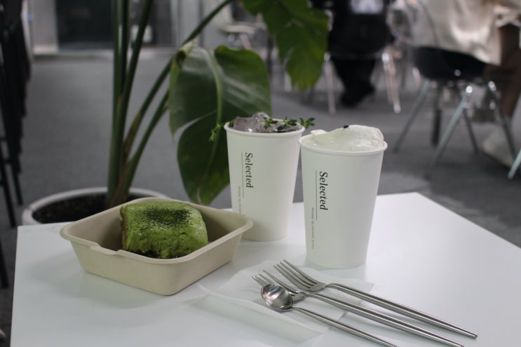 강남역 카페 셀렉티드마롱 강남역점 도심속 강남 루프탑 카페