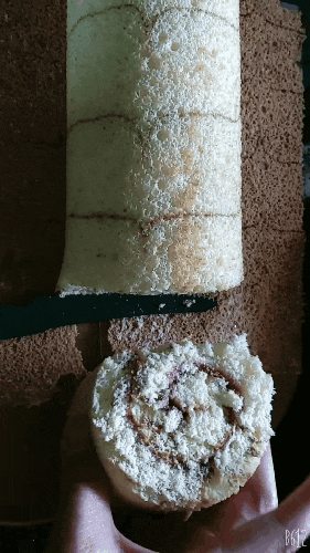  뚜레쥬르 순천금당점 클래식 딸기잼 롤케익 맛있다! >_<