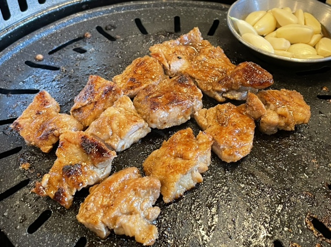  태릉입구 묵동고기집 고향참숯불갈비 한번 잡솨봐
