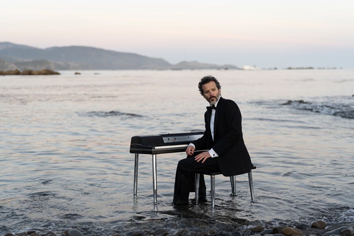 Bret McKenzie, 'Dave’s Place' 새로운 음악 비디오 영상