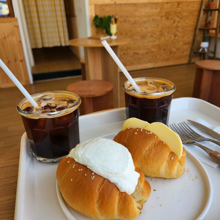 소금빵으로 유명한 강릉 카페, 베이커리카페초이