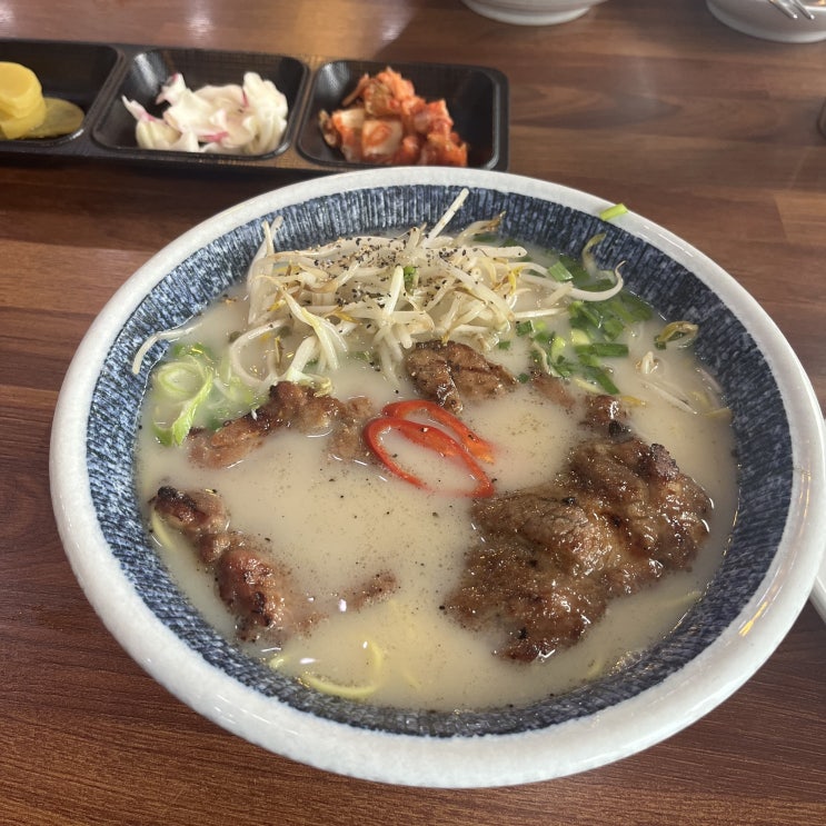 제주 산도롱맨도롱 본점 깊은 국물 맛에 불 맛 가득한 갈비국수 맛집