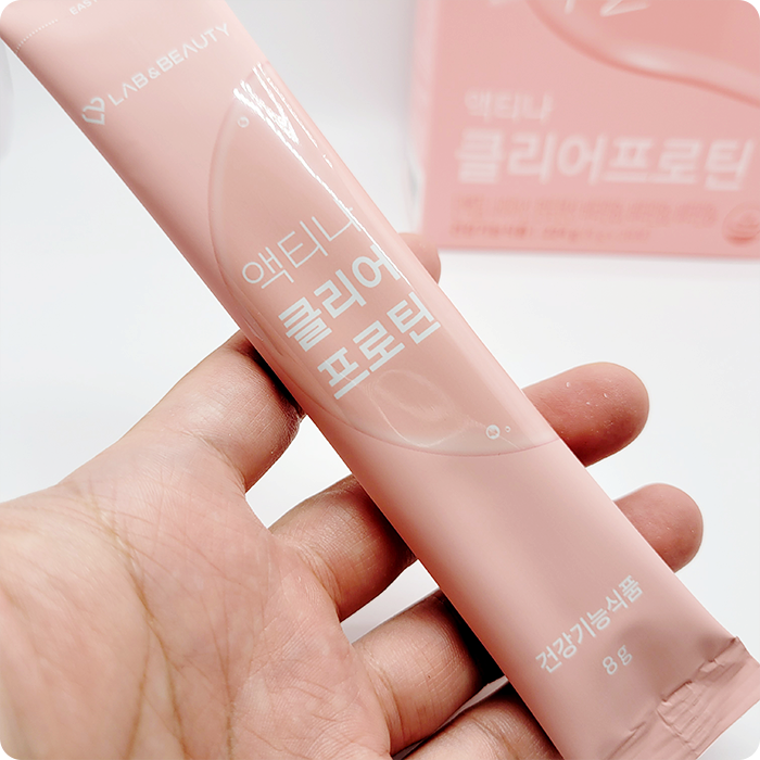 이온음료처럼 쉽게 마실 수 있는 단백질 보충제, 액티나 클리어 프로틴을 소개합니다. 이온음료처럼 쉽게 마실 수 있는 단백질 보충제, 액티나 클리어 프로틴을 소개합니다.