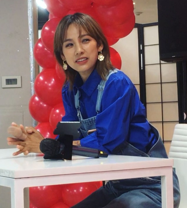  올여름패션 데님 멜빵바지 점프수트 토트백 여자 스트릿룩
