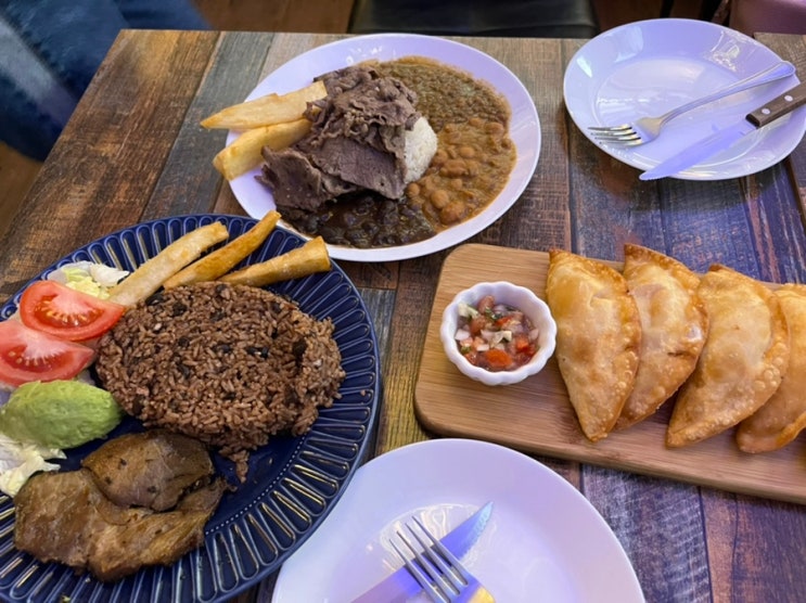  홍대맛집 찐 남미 음식을 즐길 수 있는 까사라티나 Casa Latina