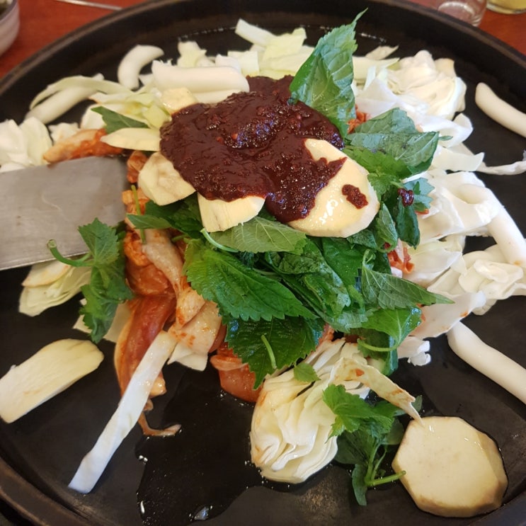  일산주엽) 인기 많은 맛집 '춘천1번지닭갈비'