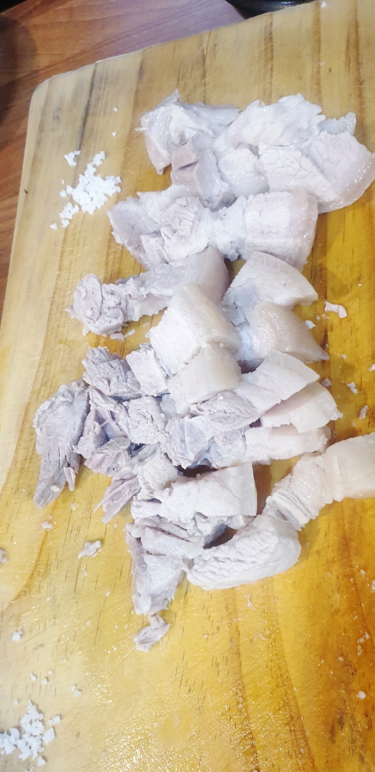  서귀포에서 사르르 녹는 돔베 고기와 몸국 맛나게 먹기!