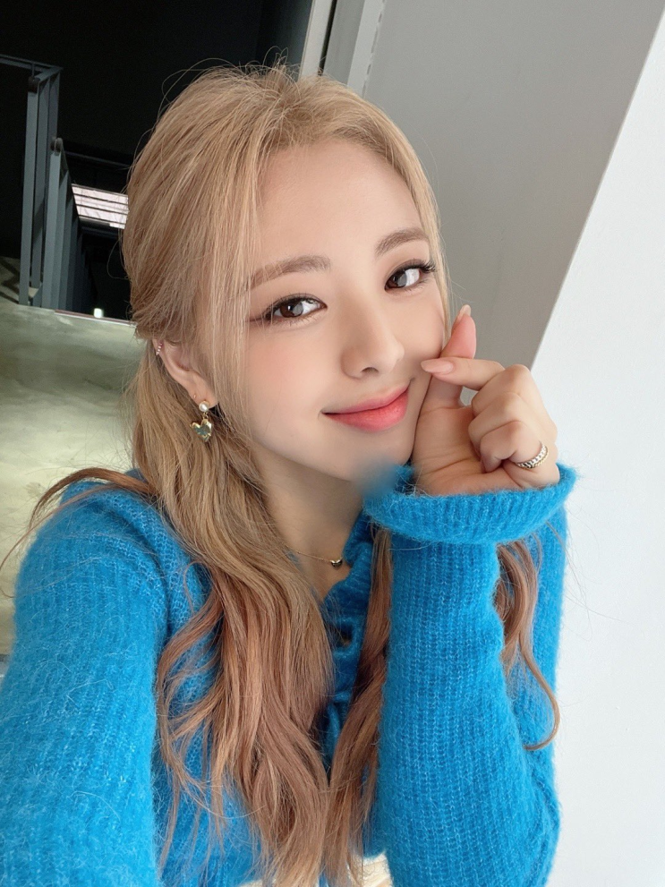 빈틈있지 시즌2 8회 있지 유나 반지 패션 정보