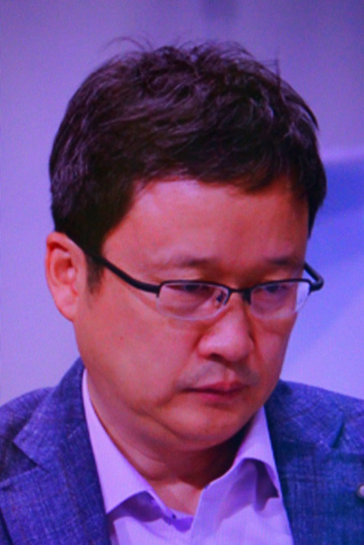 <b>유창혁</b> VS 왕밍완 결승대국... 1004섬 신안 국제시니어<b>바둑</b>대회)